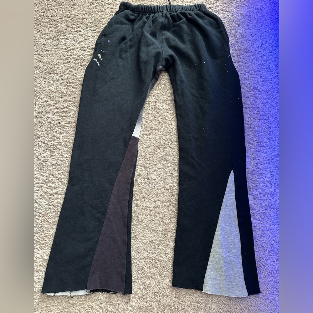 Black Mnml sweatpants “gallery dept”